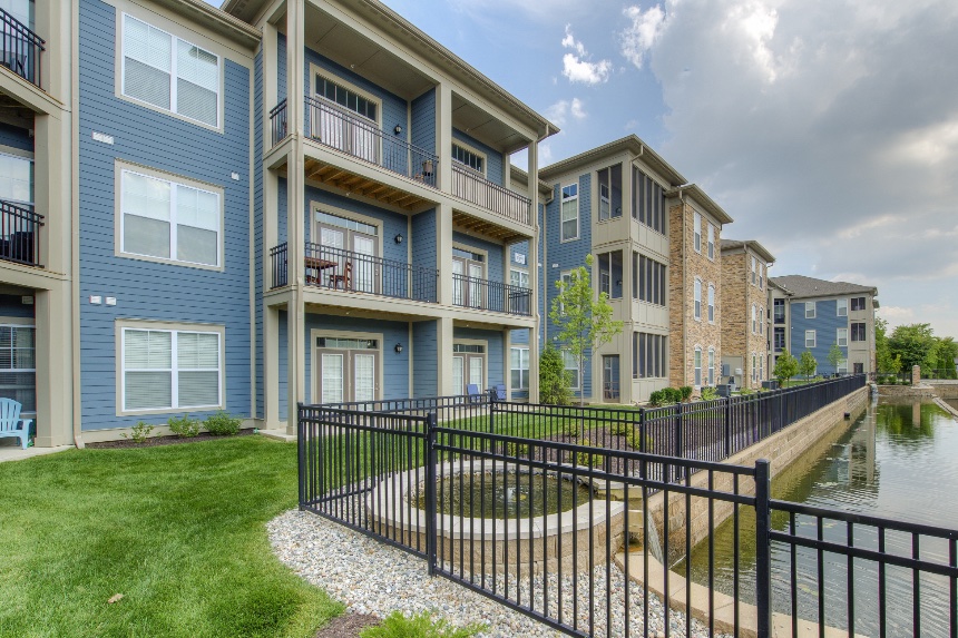 Exterior view of a Sylvania apartment community.